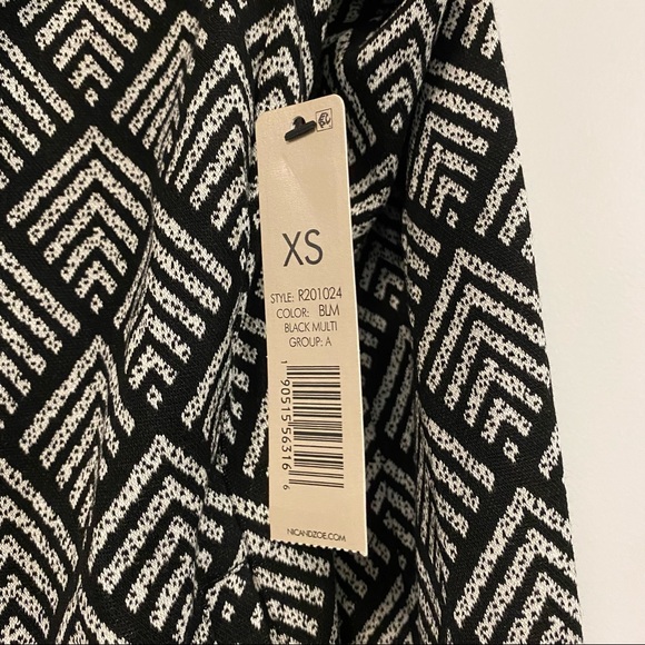 Nic+Zoe Sweater Jacket, would fit a size Small. Black and white - Picture 7 of 8